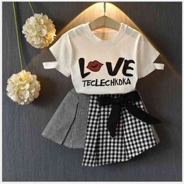 love baby girls stylish plaid skirt t-shirt clothing set children 2pcs summer outfit toddler street wear 210529