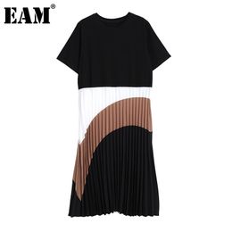[EAM] Women Black Spliced Pleated Elegant Dress Round Neck Short Sleeve Loose Fit Fashion Spring Summer 1DD8173 210512