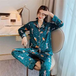 QSROCIO Women's Pyjamas Set Fashion Poker Pattern V Neck Sleepwear Flower Silk Like Nightie Luxury Style Home Clothes Nightwear 210809