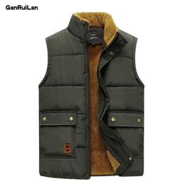 Autumn Winter Men Vest Male Cotton Thick Warm Waistcoat Fleece Thermal Soft Vests Mens Windproof Sleeveless Jacket 7XL 210518