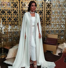 Vintage Morocco Kaftan Formal Evening Dresses Cape Sleeve Court Train Arabic Caftan Women Elegant Ivory White Long Prom Party Gowns Celebrity Dress Satin