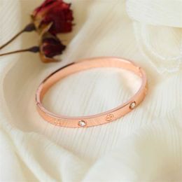 2021 New Fashion Bangles for Women Rose Gold Phillips Screws Rhinestone Bracelet Simple Trendy Luxury Wedding Jewellery Gift Q0719