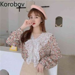 Korobov Summer New Lace Patchwork Women Blouses Korean V Nek Long Sleeve Print Blusas Mujer Sweet Chic Tops 210430