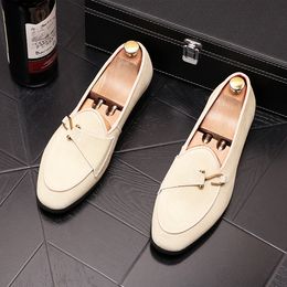 British Style Designer Men Dress Shoes Slip-on Pointed Toes Soft Leather Flat Loafers Heel Party Wedding Flats Shoe B12