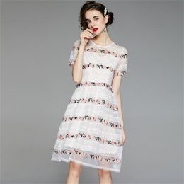 Runway Summer Women Elegant Sweet Lace Flowers Embroidery Party Dress Vintage Ladies O-Neck Short Sleeve Casual Slim White 210519