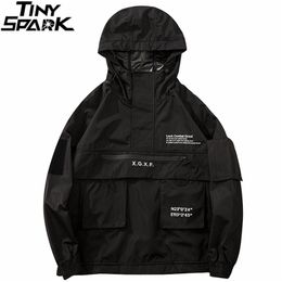 Men Hip Hop Streetwear Jacket Coat Black Windbreaker Cargo Pullover Harajuku Hooded Track Tactical Outwear 211217