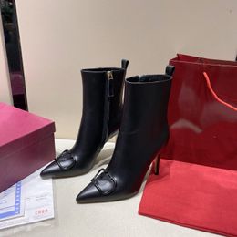 Stivali dal design di lusso per donna, catene da donna con fondo rosso e suola alla caviglia, stivali di marca invernali con tacco Paltform