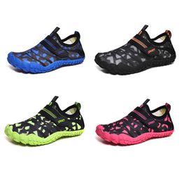 2020 Breathable Kids Barefoot Water Shoes Children Beach Aqua Swimming Sea Watersports Reef Wading 5 Finger Watershoes Boys Girl Y0714