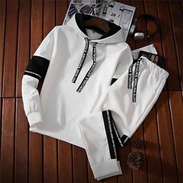 Tracksuit Men Sets Autumn Spring Hooded Sweatshirt Outfit Sportswear Male Suit Pullover Hoodies Two Piece Set Size S-3XL 210819
