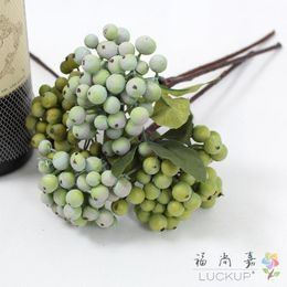 Decorative Flowers & Wreaths 1 PCS Beautiful Artificial Plastic Small Green Bush Berry Bouquet Home Wedding Decoration Gift F549