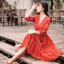 Red Elegant Bohemian Embroidery V-neck 3/4 Lantern Sleeve Hollow Out Lace Midi Women Beach Female Vintage Party Dress 210416