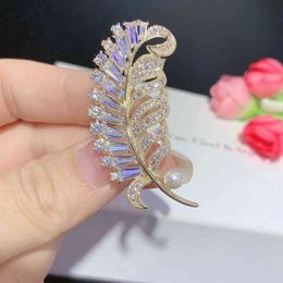 SHANICE Elegant Cubic Zirconia Jewellery Leaf Brooch Lily Gold Pearl Women Breast Pink Colour Lady's Garments
