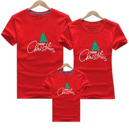 look Year's Gift Family Matching Mom Dad T-shirt Cartoons Christmas Tshirt Mommy Daddy Baby Red Clothes 210417