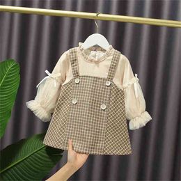 Girls Plaid Dress Spring Autumn Kids Clothing Baby Child British style Fake two Piece Dresses Puff sleeve Fashion Outerwear 210625