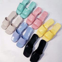 2021 Luxury Designer Women Jelly Sandals Top Quality Leather With Alphabet Thick Bottom High Heels Candy Colour Slides Slippers Summer Beach Ladies Casual Shoes