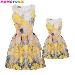 Mama Mother Daughter Dress Summer girls Beach clothing flower Print Bohemia Style for Mom Daughter Family Matching Outfits 210713