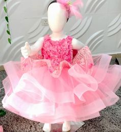 2021 핑크 레이스 꽃 소녀 드레스 구슬로 만든 손으로 만든 꽃 공보 볼 가운 lilttle 아이 생일 대회 결혼식 가운