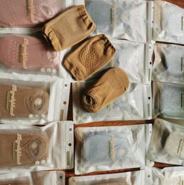 INS Korea Stile 6 farben baby kind socken Slip Knie Protector Für Crawl Pad Wäschetrockner Junge Mädchen Baumwolle Atmungsaktive Bein wärmer 0-3T