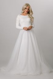 2022 New Ivory A-line Crepe Tulle Modest Wedding Dresses Gowns With Long Sleeves Jewel Neck Lace Appliques Women Simple Modern Bridal Gowns Sleeved Custom Made