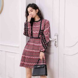 new autumn and winter fashion slim printed dress French temperament knitted round neck female short skirt trend 210412