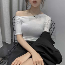 Summer Off Shoulder Skew Collar Solid Half Sleeve T-shirts Girls Sexy Chic Tshirts Tees Shirt Femme Tops For Woman 210604