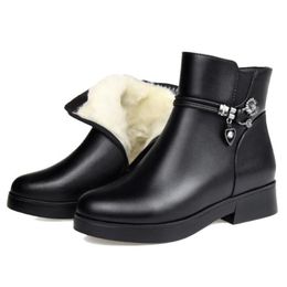 Boots 2021 Soft Cowhide Rhinestone Winter Leather Plus Plush Wool Fashion Women Comfort Non-slip Snow Big Size