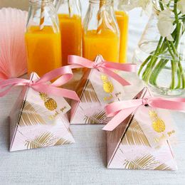 Pineapple Leaves Triangular Pyramid Wedding Favours and Gift Box with Thanks Card Candy Boxes Gift Packaging Bag Party Decoration Y220106