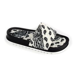 Designer di fabbrica Sandali Soft Soft Sandali per le donne Bandana Pattern Style Slip-on Summer Pantofole Slittante Slide Sandalo Stivali Sandalo Scarpe Commercio all'ingrosso