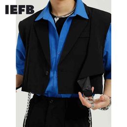 IEFB Mens Sleeveless Black White Short Vest Summer Trend Personality Design Casual Notched Collar Waistcoat 9Y7461 210524