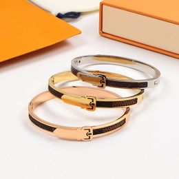 Retro Leather Titanium Steel Charm Bracelets With Box Floral Letter Couples Jewelry Trendy Elegant Party Bracelet
