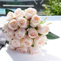 18pcs/lot Rose Artificial Flowers Wedding Bouquet Silk Flower for Home Party Decoration Fake Christmas 210831