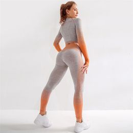 2PCS Ombre Seamless Sport Suit Women Long Sleeve Crop Tops+High Waist Tummy Control Leggings Fitness Yoga Set Gym Clothing 210813