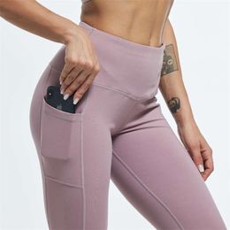 ATHVOTAR Middle Waist Leggings With Pocket Elastic Women Leisure Type Push Up Leggings Women Gym Hip Fitness Pants 210928