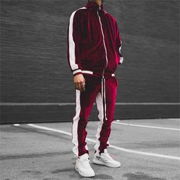 Men Joggers Suit Sets Gold Velvet Tracksuit Man Brand Spring Autumn Sport Suit Male Hoodies+ Pants Warm Sportswear Clothing 210806