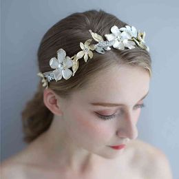 Light Gold Floral Wedding Tiara Handmade Crystal Bridal Vine Crown Fashion Women Headpiece Brides Hair Jewelry