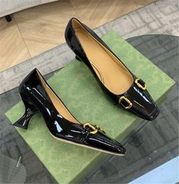 Classic Women Dress Shoes fashion High quality Leather thick heel shoe female Designer breathable Ladies Comfortable casual party pumps G905142