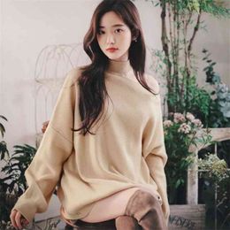 Autumn Winter women One shoulder turtleneck Knitted sweater Loose Female Casual Solid Colour streetwear jumper Sweater 210507