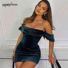 Free Women's Green Velvet Dress Sexy Card Shoulder Halter Bodycon Draped Elegant Club Party Mini Vestido 210524