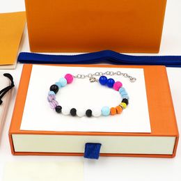 Designers bracelette perle bracelet monogramme fleur luxurys lettre motif boucle bijoux femmes femmes bracelets avec boîte