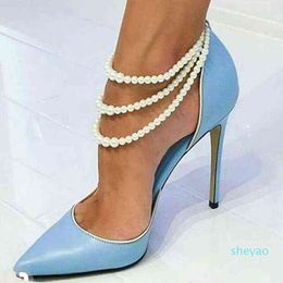 Beyaz İnci Dekorasyonlu Gelinler Saçlı 12 cm beyaz mavi ve siyah yüksek topuklu ayakkabılar
