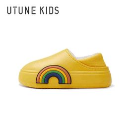 UTUNE KIDS Waterproof Kids Slippers Winter Cute Rainbow Patch Girls Home Shoes Anti-slip Outside Boys Shoes Heel-warp Warm Shoes 211119