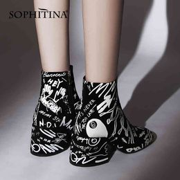 SOPHITINA Women's Ankle BootsFashion Graffiti Cow-Suede Handmade Zipper Boots Round Toe High Heel Lady Leisure Shoes SO699 210513