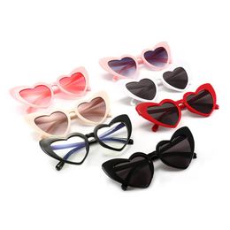 Fashion Women Oval Heart Style Cat Eye Sunglasses Simple Color Solid Frame With Hearts Lenses 11 Colors Wholesale