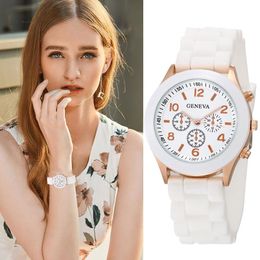 Wristwatches Fashion Classic Silicone Women Watch Simple Style Luxury Wrist Rubber Casual Dress Girl Clock Relogio Masculino