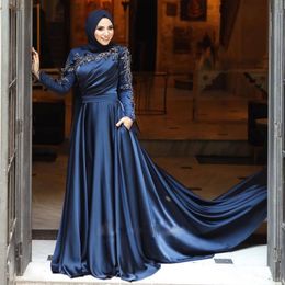 Muslim Evening Dresses Navy Blue Round Neck Beaded Formal Gowns Lace Appliques Ruched Satin Aso Ebi Robe De Mariee 326 326