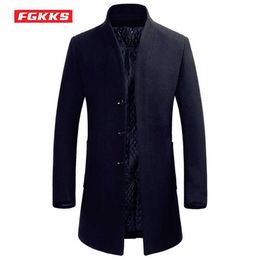 FGKKS Winter Woollen Coat Men Thick Warm Solid Colour Single Breasted Plaid Lining Long Jacket Fashion Casual Trench Overcoat Male 211011