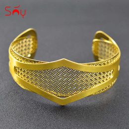Sunny Jewellery Trendy Jewellery Round Bangles for Women High Quality Cuff Bracelets Flower Pattern Jewellery for Party Wedding Daily Q0717