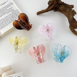 Length 6.2 CM Dance Butterfly Heart Shape Hair Clamps Women Plastic Transparent Shower Hair Clips European Female Head Wear Scrunchies Claw Hairpins 6 Colors