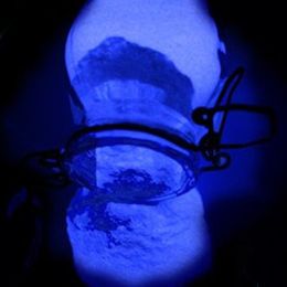 wholesale purple glow in the dark pigments