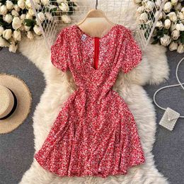 Women Fashion Retro Feminine Floral Print Mini A-line Dress Deep V Neck Short Sleeve Slim Summer Vestidos R534 210527